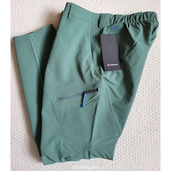 🔥NWT Mens Lululemon Merino Wool Hiking Cargo Pant Tapered, Forest Green 32 - Picture 2 of 11